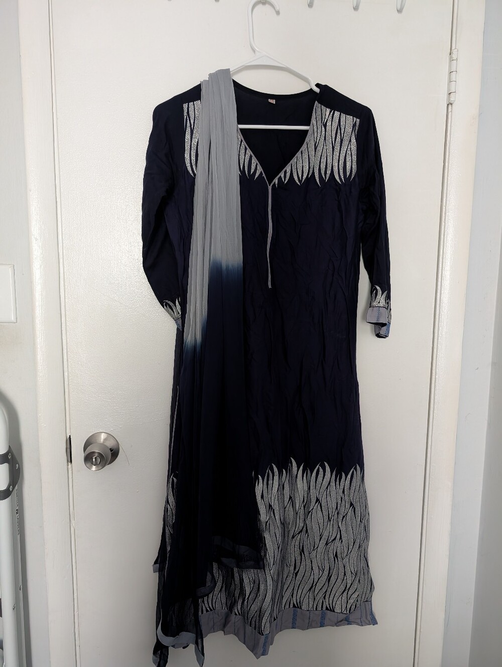 Navy Blue Embroidered Salwar Kameez